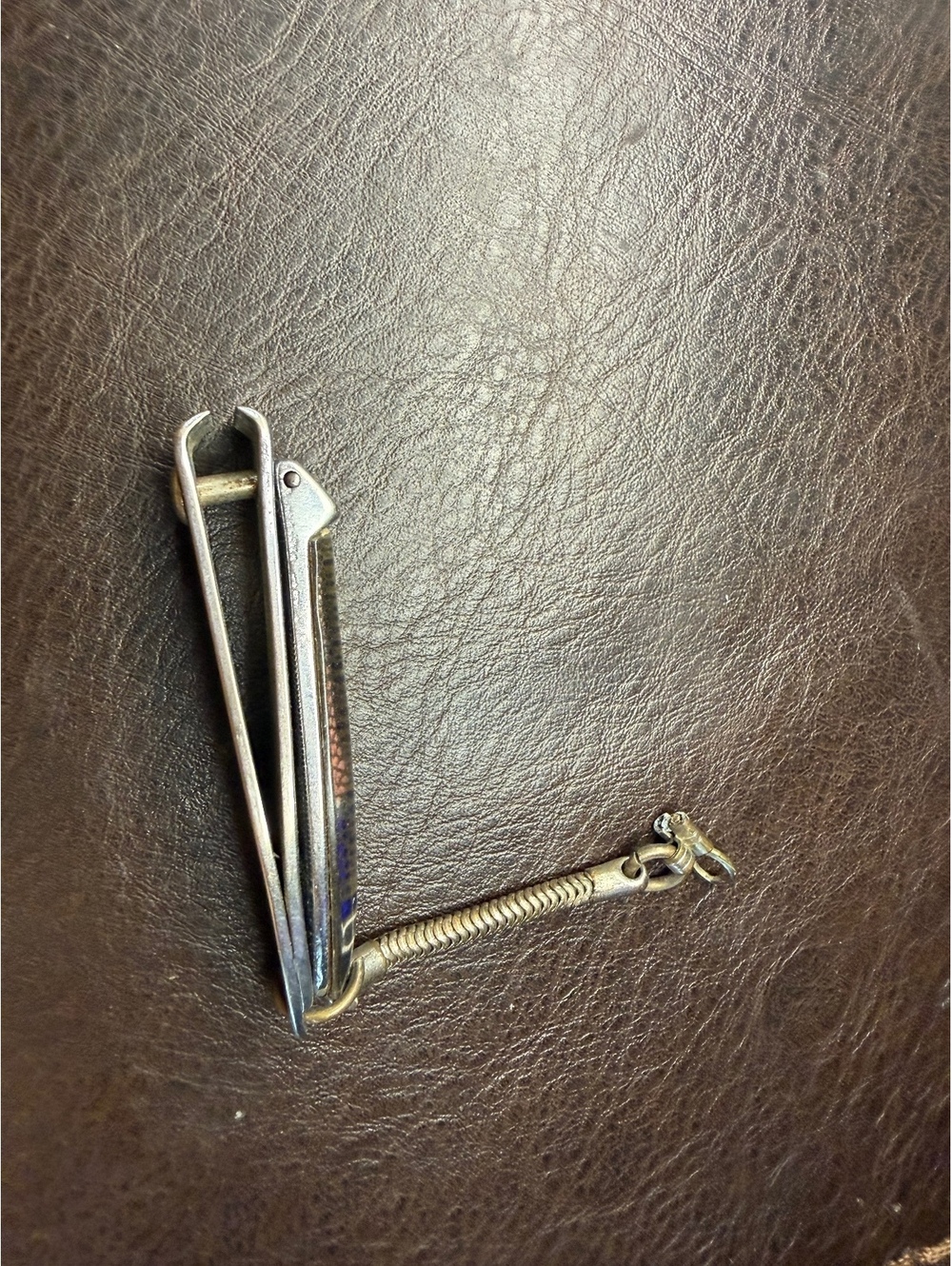 Vintage Fish-Shaped Nail Clipper with Chain - Picture 2 of 5